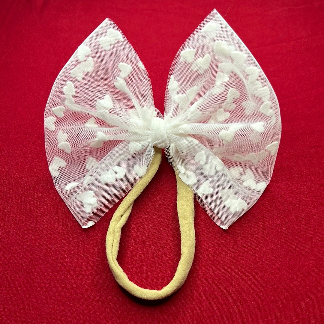 White mesh w white heart bow on nylon
