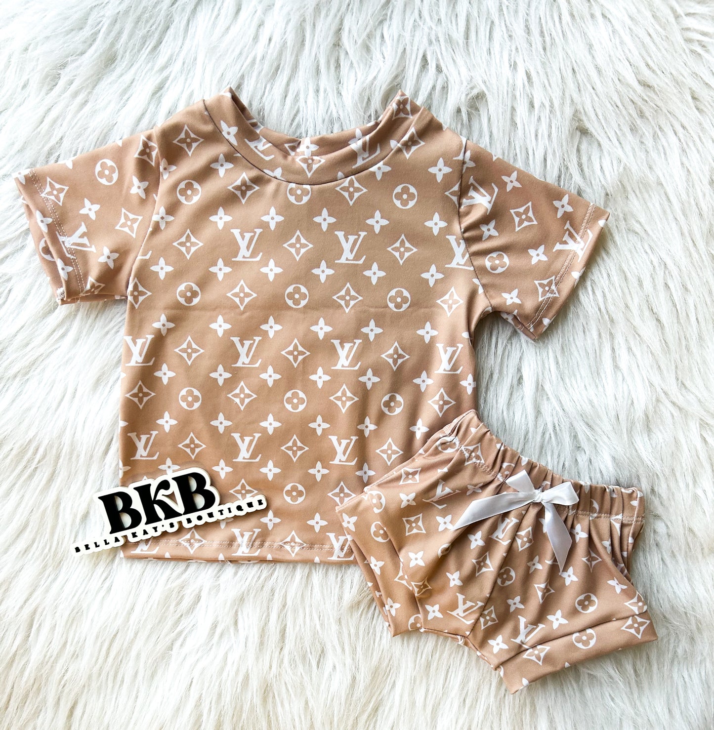 Mochalv T-Shirt & shorties set