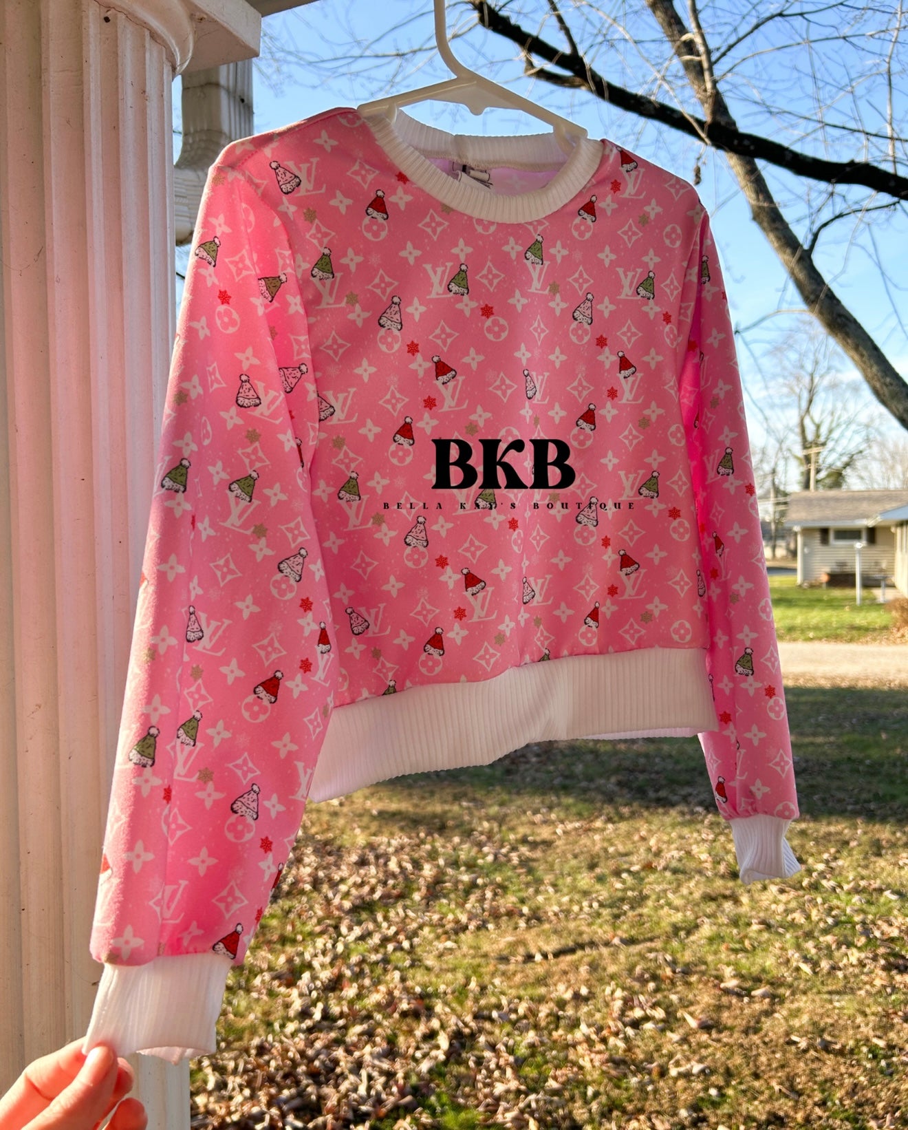 Pinklv Christmas sweatshirt